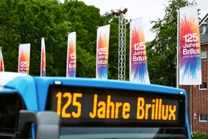 Agentur-Passepartout_Portfolio_Brillux_Firmenjubilaeum_Fahnen